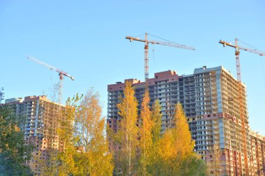 İnşaat halindeki evler.