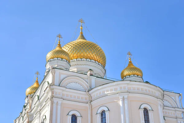 Воскресенський собор у Воскресенський Новодівочий монастир. — стокове фото