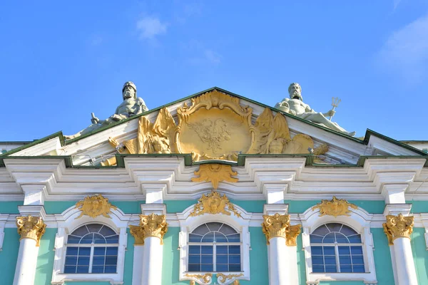 Vue du Palais d'Hiver du Musée de l'Ermitage . — Photo