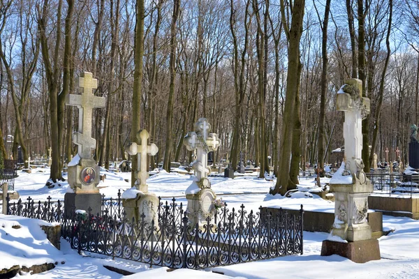 Cemitério Novodevichye em São Petersburgo . — Fotografia de Stock