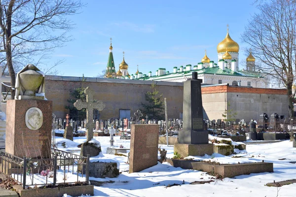Cementerio Novodevichye en San Petersburgo . —  Fotos de Stock