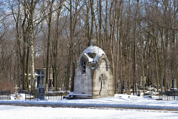 Cementerio Novodevichye en San Petersburgo . — Foto de Stock