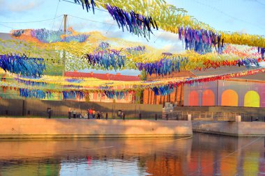 Ambarları ve gölet New Holland Adası.