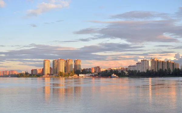 Neva river, St.Petersburg 의 뷰. — 스톡 사진