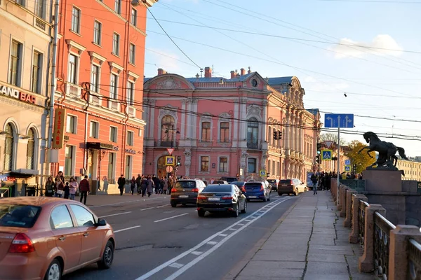 Banvallen av Fontankafloden. — Stockfoto