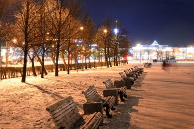 Sokak zafer, itfaiye Microdistrict Ribatskoe gece.