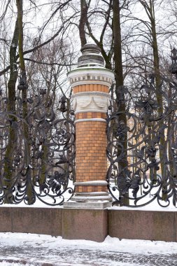 mikhailovsky bahçe çit.