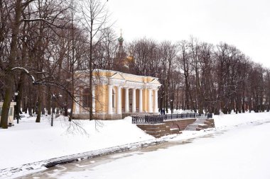 Nehir Yusupov ve Mikhailovsky Bahçe.