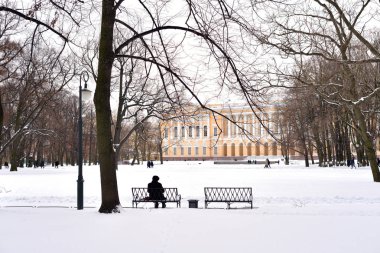 Rus Müzesi ve Mikhailovsky Bahçe.
