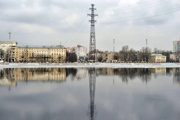 Вид на Неву, Санкт-Петербург. — стоковое фото