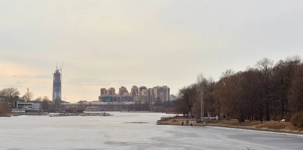 Нева річки і північно західній околиці Санкт-Петербурга. — стокове фото