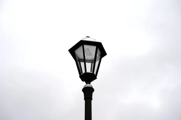 Street lamp in the old style. — Stock Photo, Image