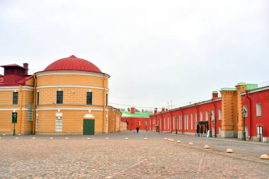 Peter ve Paul Fortress sokakta.