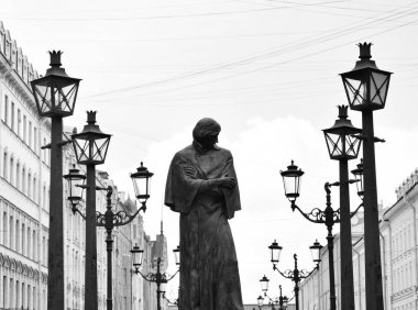 Yazar anıt gogol.