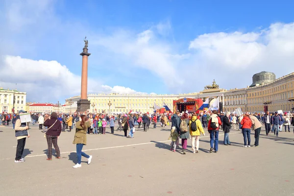 Palace Square on Victory Day. — Stock Photo, Image