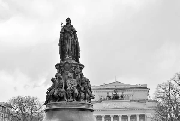 Denkmal für Katherine II. — Stockfoto