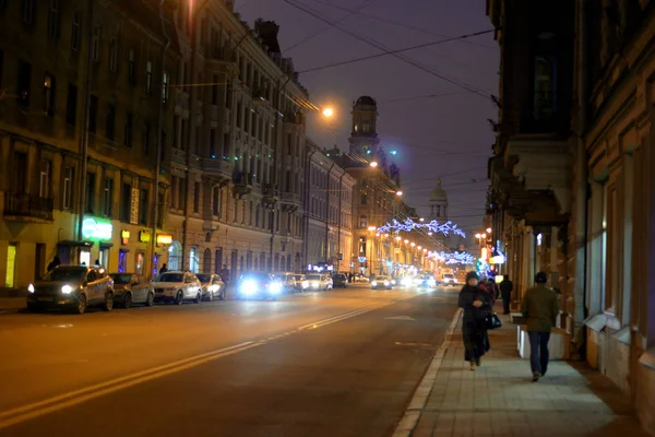 Zagorodny Prospekt at night. — Stock Photo, Image
