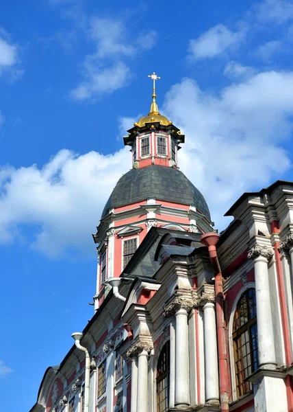 Церква Благовіщення Олександро-Невська лавра. — стокове фото