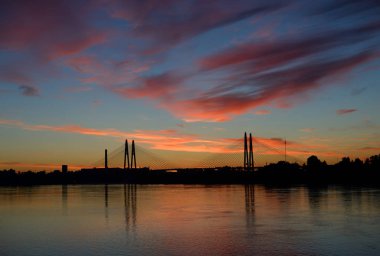 Askılı köprü akşam.