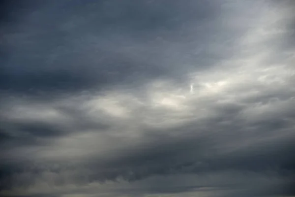 Oscuro fondo de nube . — Foto de Stock