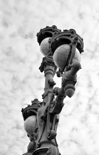Street lamp in the old style. — Stock Photo, Image