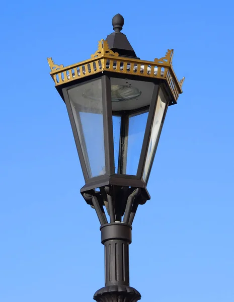 Street lamp in the old style. — Stock Photo, Image