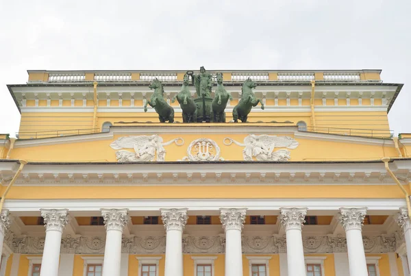 Alexandrinsky theater, heiliger petersburg. — Stockfoto