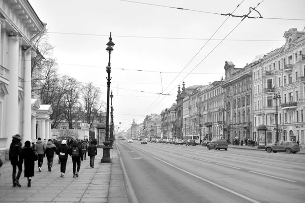 Zicht op de Nevsky Prospect. — Stockfoto