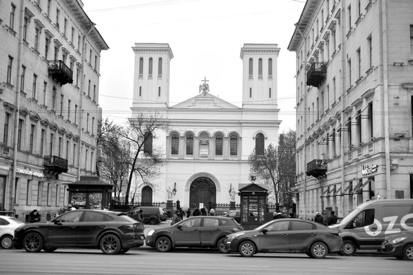 Katolický kostel sv. Katolíka na Nevského vyhlídce. — Stock fotografie