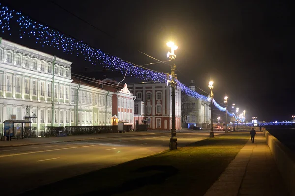 University Embankment at night. — Stock Photo, Image