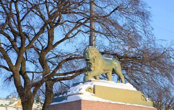 ライオン像、サンクトペテルブルグ. — ストック写真
