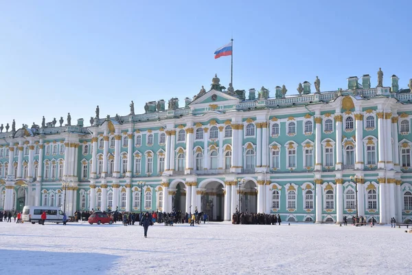 Weergave van het Winterpaleis of Hermitage Museum. — Stockfoto