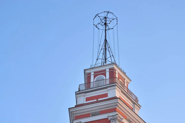 Torre da Câmara Municipal em São Petersburgo . — Fotografia de Stock