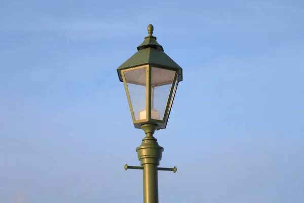 Straat Lamp Oude Stijl Blauwe Hemelachtergrond Petersburg Rusland — Stockfoto