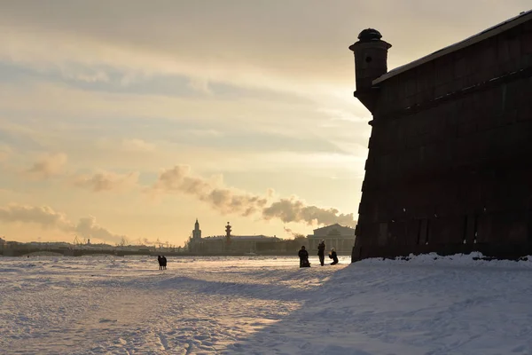 Bastion Peter Paul Fortress Frozen Neva River Sunny Winter Evening — 图库照片