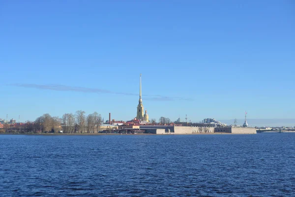 Neva Folyó Peter Paul Erőd Napsütéses Tavaszi Napon Petersburg Oroszország — Stock Fotó