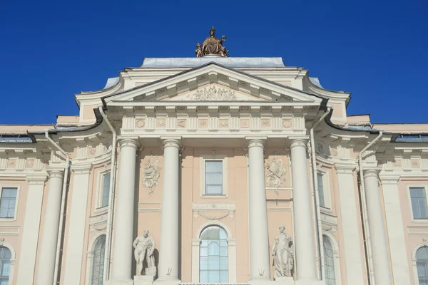 Gebouw Van Keizerlijke Kunstacademie Sint Petersburg Rusland — Stockfoto