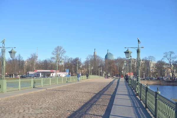 Petersburg Russia February 2020 Ioannovsky Bridge Saint Petersburg Sunny Spring — Zdjęcie stockowe