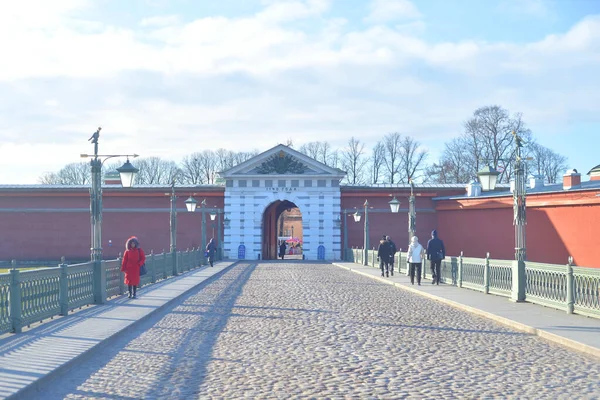 Petersburg Russia February 2020 Ioannovsky Bridge Saint Petersburg Sunny Spring — Φωτογραφία Αρχείου