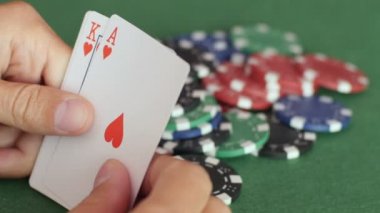 Royal flush ellerde kupa