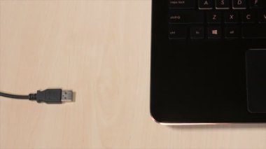 Tak telefon bilgisayara