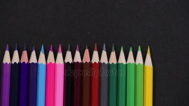 Ligne de crayons colorés — Video