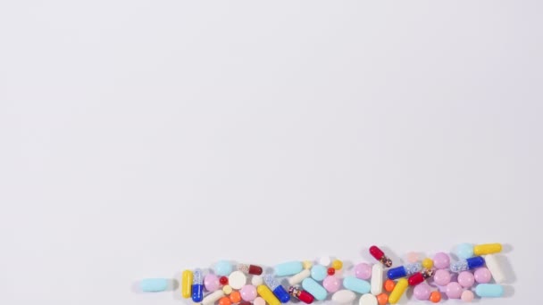 Palabra de salud hecha de píldoras — Vídeo de stock
