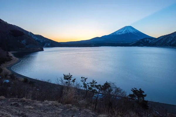 Lac Motosu et Mont Fuji à l'heure du lever du soleil — Photo