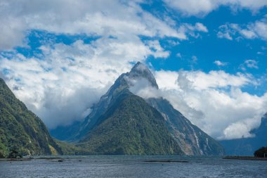 Milford sound, Yeni Zelanda