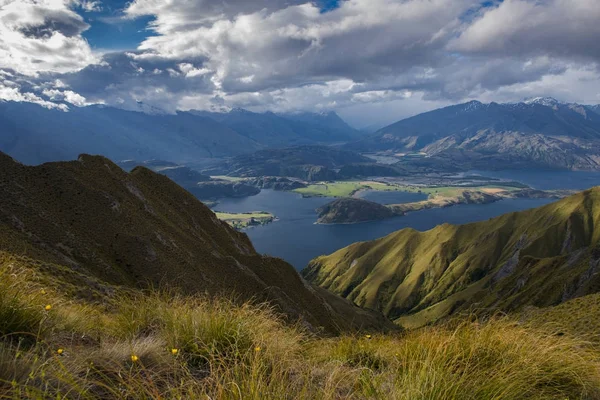 Jezioro Wanaka, widok ze szczytu Roys — Zdjęcie stockowe