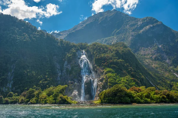 Milford zvuk, Nový Zéland — Stock fotografie