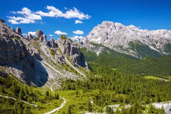 Úžasné hory Alp — Stock fotografie