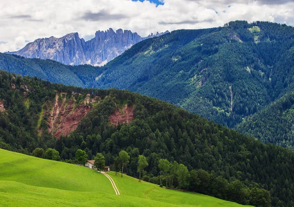 Montanhas Dolomitas surpreendentes — Fotografia de Stock