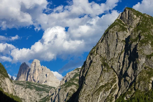 Удивительные Доломитные Альпы — стоковое фото